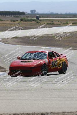 media/Sep-27-2025-24 Hours of Lemons (Sat) [[04fd3ac4ac]]/1pm (Off Ramp)/